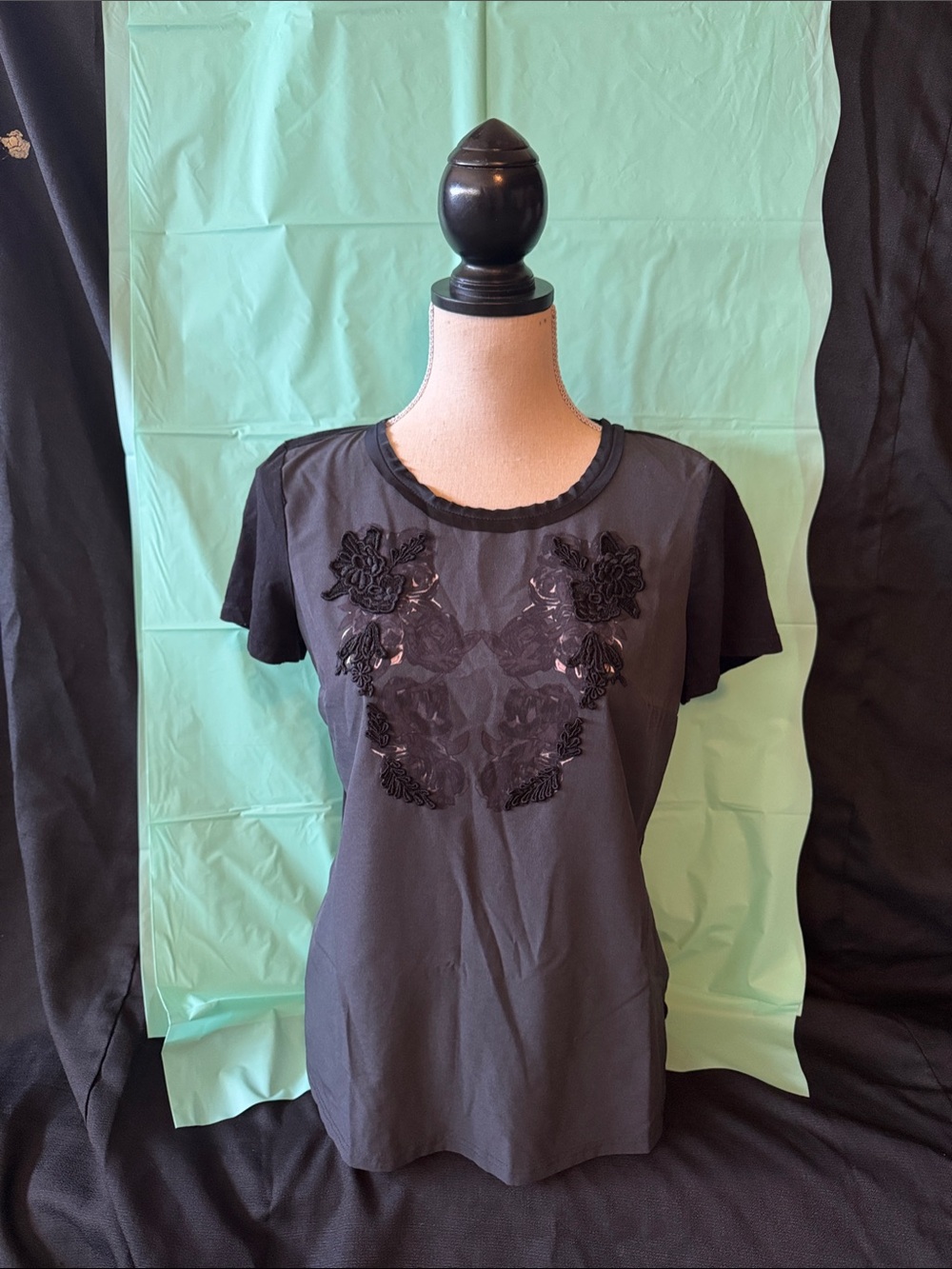 Simply Vera Vera Wang Black Short-Sleeve Embroidered Tee